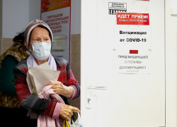 Прививку от коронавируса уже поставили около 100 000 анапчан