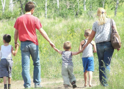 Многодетные семьи Анапы до 28 февраля могут подать заявление на компенсацию взамен земельного участка