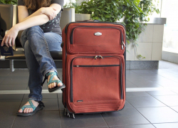 Сергей Кузнецов спрашивает, где оставить вещи, пока он будет находиться в обсерваторе в Анапе