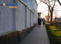 В День марципана в Анапе холодно и снежно