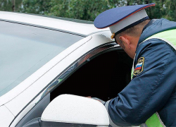 Инспектор ГИБДД  в Анапе выписал водителю штраф: ребенок был пристегнут ремнем безопасности