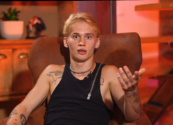 Дане Милохину принесли повестку по месту жительства в Анапе