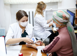 «Омикрон» в Анапе пока не выявлен: сколько больных ковидом прилетели на самолётах 