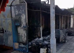 Пожар на Пионерском проспекте: горели торговые ролеты