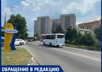 Водители маршрута №114 в Анапе подолгу стоят на остановках – людям в духоте дышать нечем