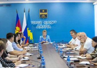 В Анапе усилят борьбу со стихийной торговлей и проверят работу диспетчерских ресурсников