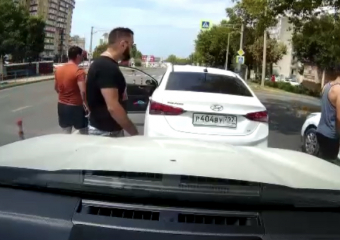 Мужчина ударил другого во время дорожного конфликта в Анапе