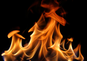 В Черном море горит танкер, направляющийся в Новороссийск