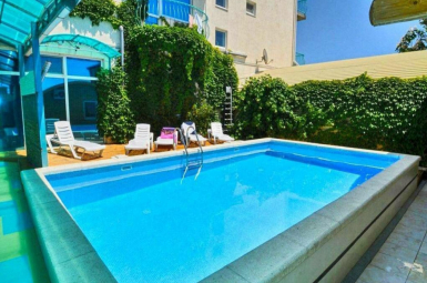 Уютное жилье,бассейн,барбекю рядом с морем-гостевой дом 