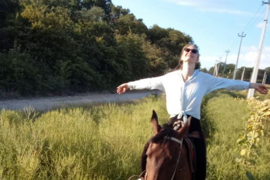 Конные прогулки в эко-туристического комплекса «Ферма» - 