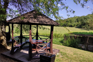 Беседки для отдыха в эко-туристическом комплексе «Ферма»