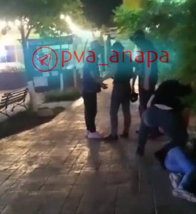 В соцсетях появилось видео драки возле кафе «Причал» в Анапе