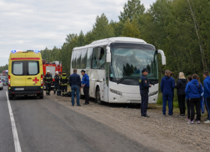 Дети ехали на отдых в Геленджик и попали под удар БПЛА: погибла сопровождающая, ранены четверо детей