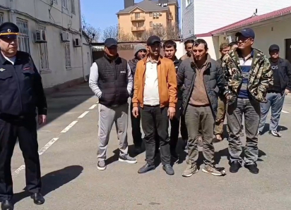 Более 20 нелегальных мигрантов задержали в Анапе