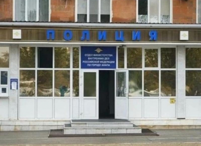  Голубое платье обошлось уголовным делом: 52-летняя туристка попала под статью