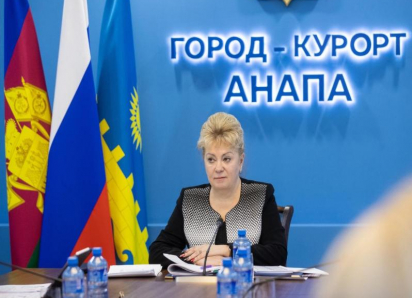 Дворники должны работать не только в центре курорта, но и во всём городе