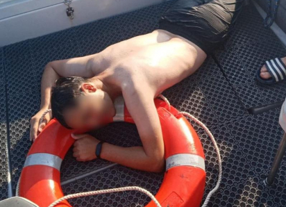 В Анапе мужчина спас тонущую девушку из воды 