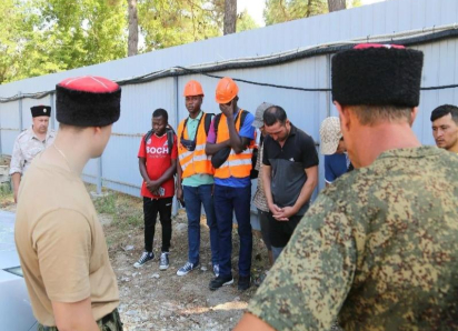 На стройках Анапы выявили 24 нелегальных мигранта: итоги рейда «Нелегал-2026»