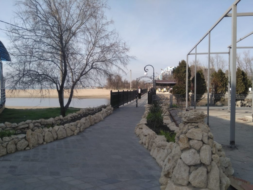 Новая арка, ремонт «Памятника отдыхающему», необычные акции: Анапа готовится к сезону