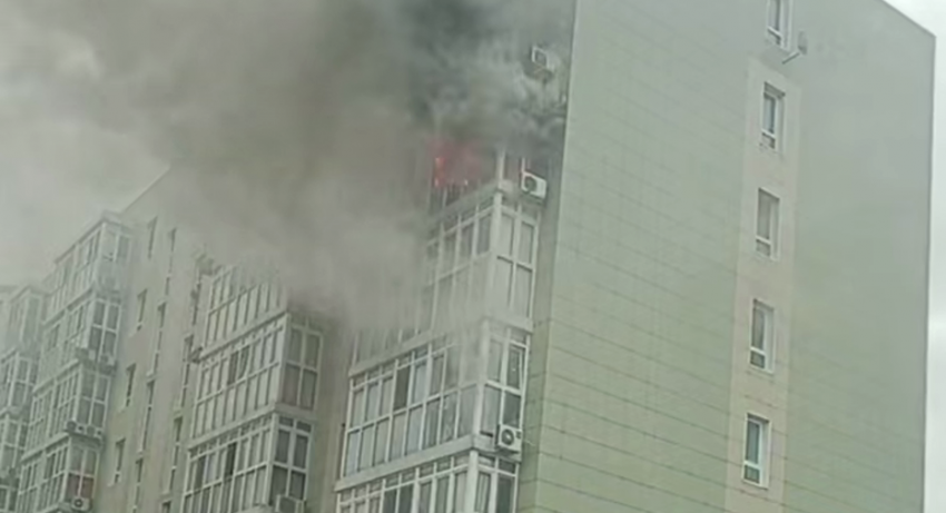 Два человека пострадали при пожаре в анапском ЖК «Времена года»