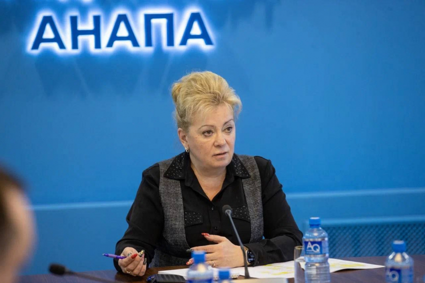 Фокус на ЖКХ и диалог с жителями: мэр Анапы провела рабочее совещание с заместителями