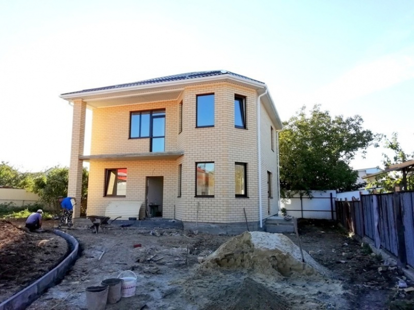 Продаю шикарный дом, 2 этажа, пл. 140 кв. м