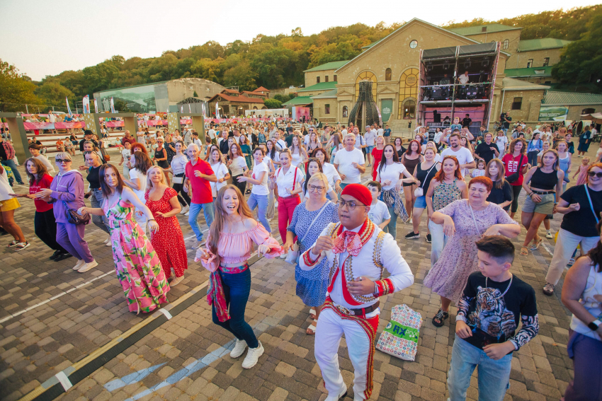 В этом году Анапа присоединится к массовому фестивалю «Черноморская винная неделя»