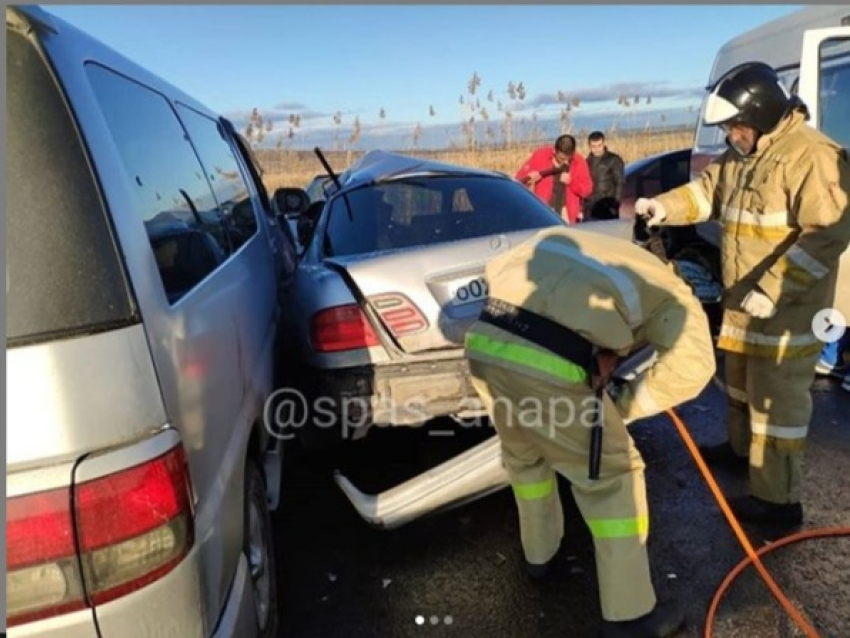 В Свердловской области кондуктор выбросила из автобуса пьяную пассажирку. Видео