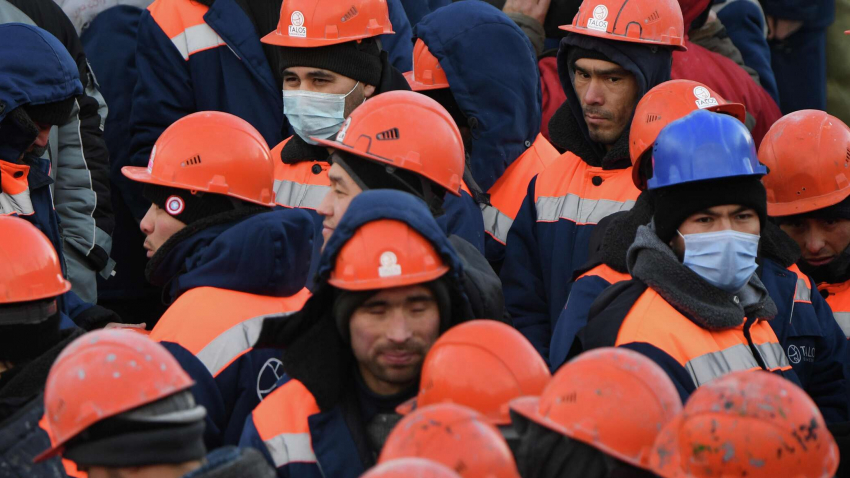 «Черные» строители: силовики Анапы выявили 33 мигрантов