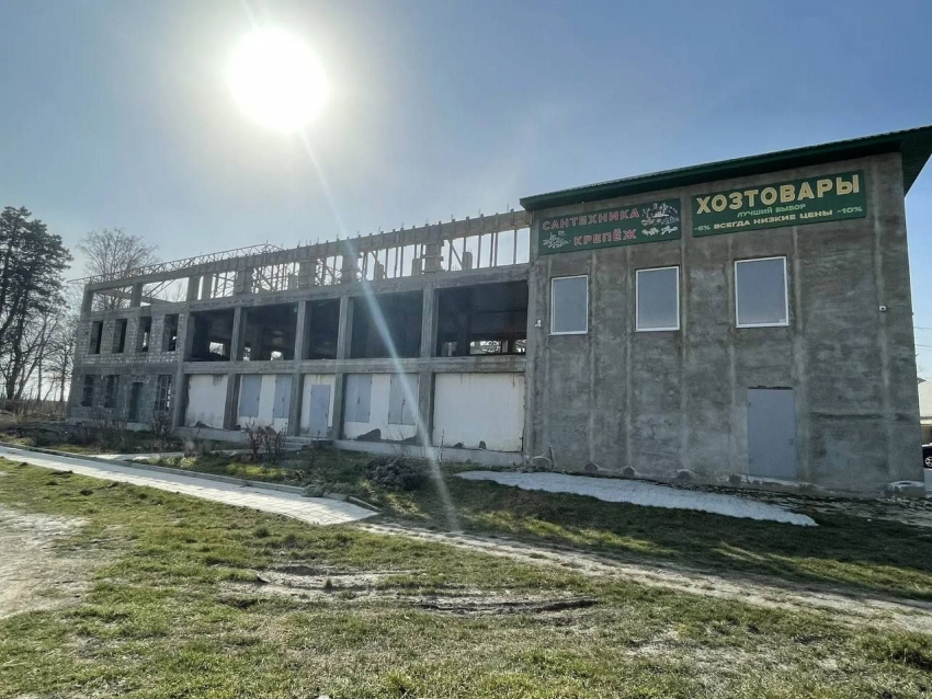 В Анапе выявили около 20 коммерческих объектов без разрешения на эксплуатацию