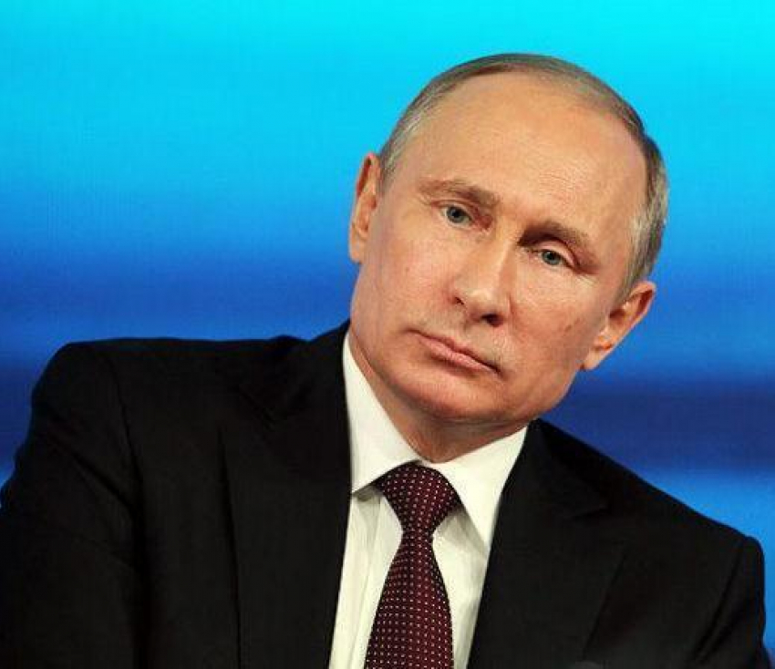 Путин хочет отменить налог за участки в шесть соток для малоимущих