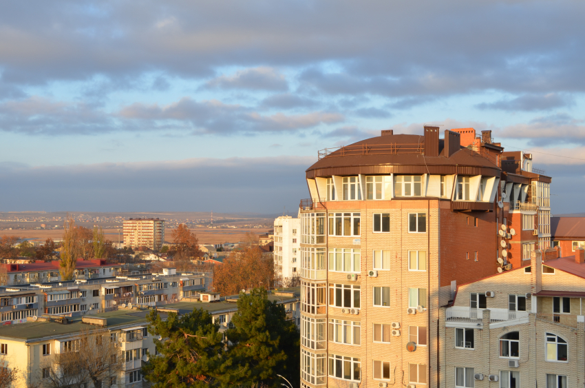 В субботу в Анапе ветер тёплый, а небо снова хмурится