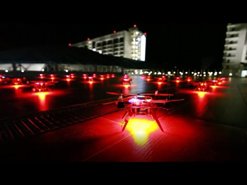 В технополисе «Эра» на 8 марта устроили шоу дронов