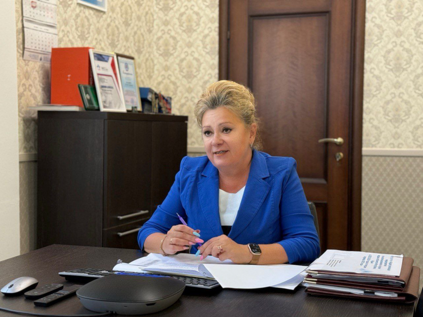 Мэр Анапы оценила обновлённый Кадровый центр города