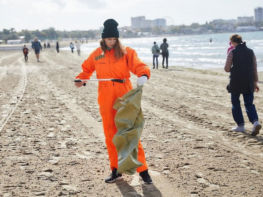 Greenpeace после экспедиции в Анапу назвал Черное море самым грязным водоемом