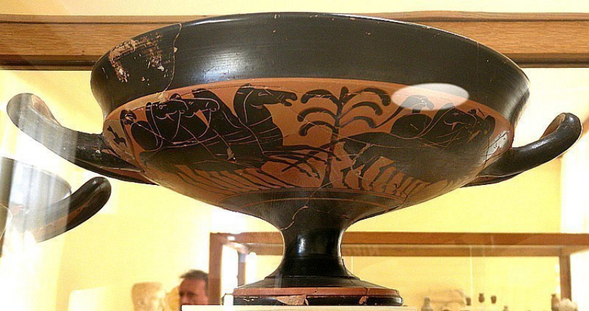 Фрагмент произведения античного керамиста найден недалеко от Анапы