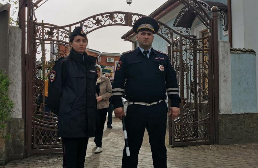Более 180 полицейских, казаков и дружинников в Анапе следили за богослужениями