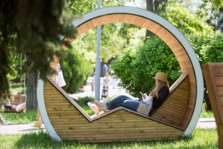 В сквере перед морпортом Анапы появится бесплатный Wi-Fi и USB-порты для зарядки