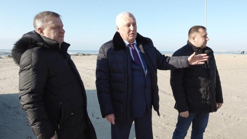 Мэр Анапы оценил состояние пляжей на «тройку с минусом»