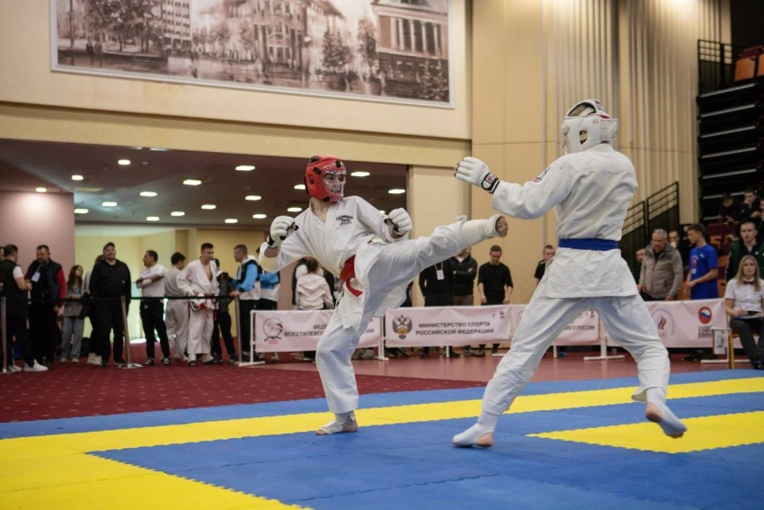 Спортсмены из Анапы заняли первые ступени пьедестала Первенства России по всестилевому каратэ