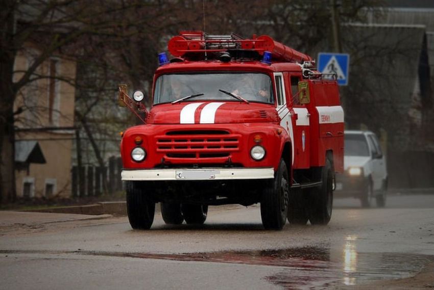 В Пятихатках под Анапой полыхал жилой дом