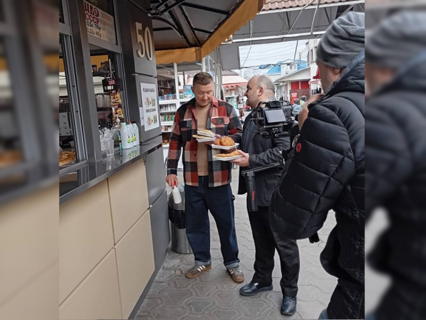 Известные московские шеф-повара назвали анапские чебуреки лучшими