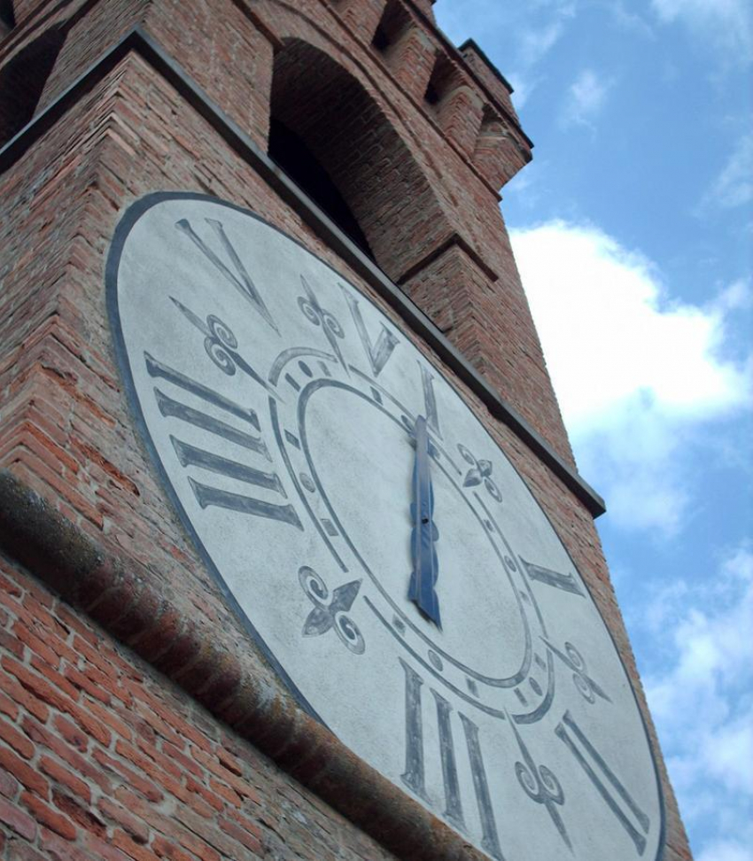 История Анапы: 78 лет назад в станице Гостагаевская установили большие башенные часы