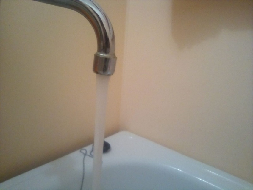 Вода в ЖК «Горгиппия-2» в Анапе соответствует нормам, но жильцы её пить не хотят