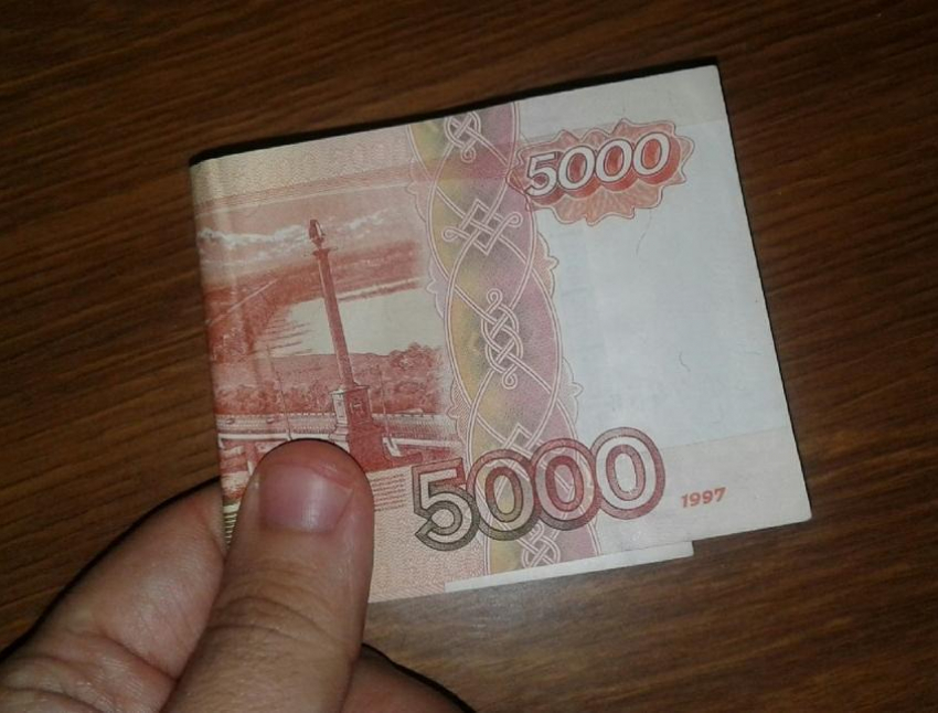 Осторожно, фальшивые купюры номиналом 5000 рублей в Анапе! Как распознать подделку?