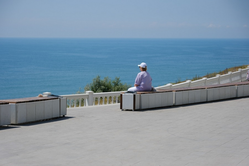В Международный день серфинга в Анапе, в основном, солнечно