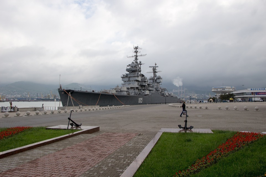 Крейсер «Михаил Кутузов» заберут из соседнего с Анапой Новороссийска в Крым