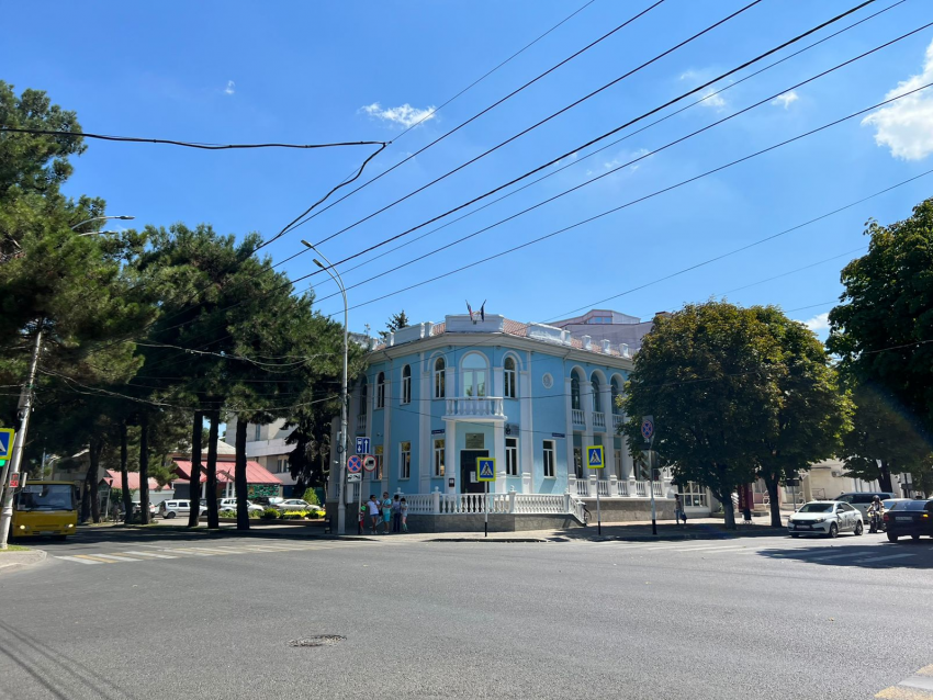 В день катания по радуге в Анапе облачно и жарко