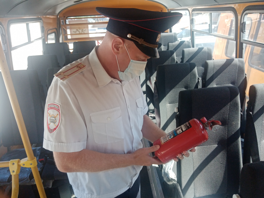 В Анапе полиция проверяет школьные автобусы
