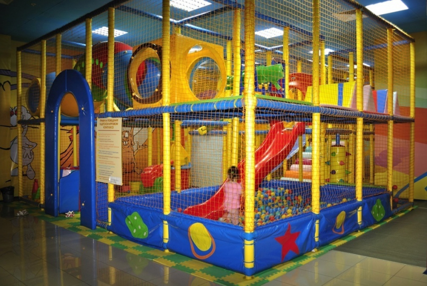Уберут ли детские игровые комнаты с верхних этажей развлекательных центров Анапы после пожара в Кемерово?